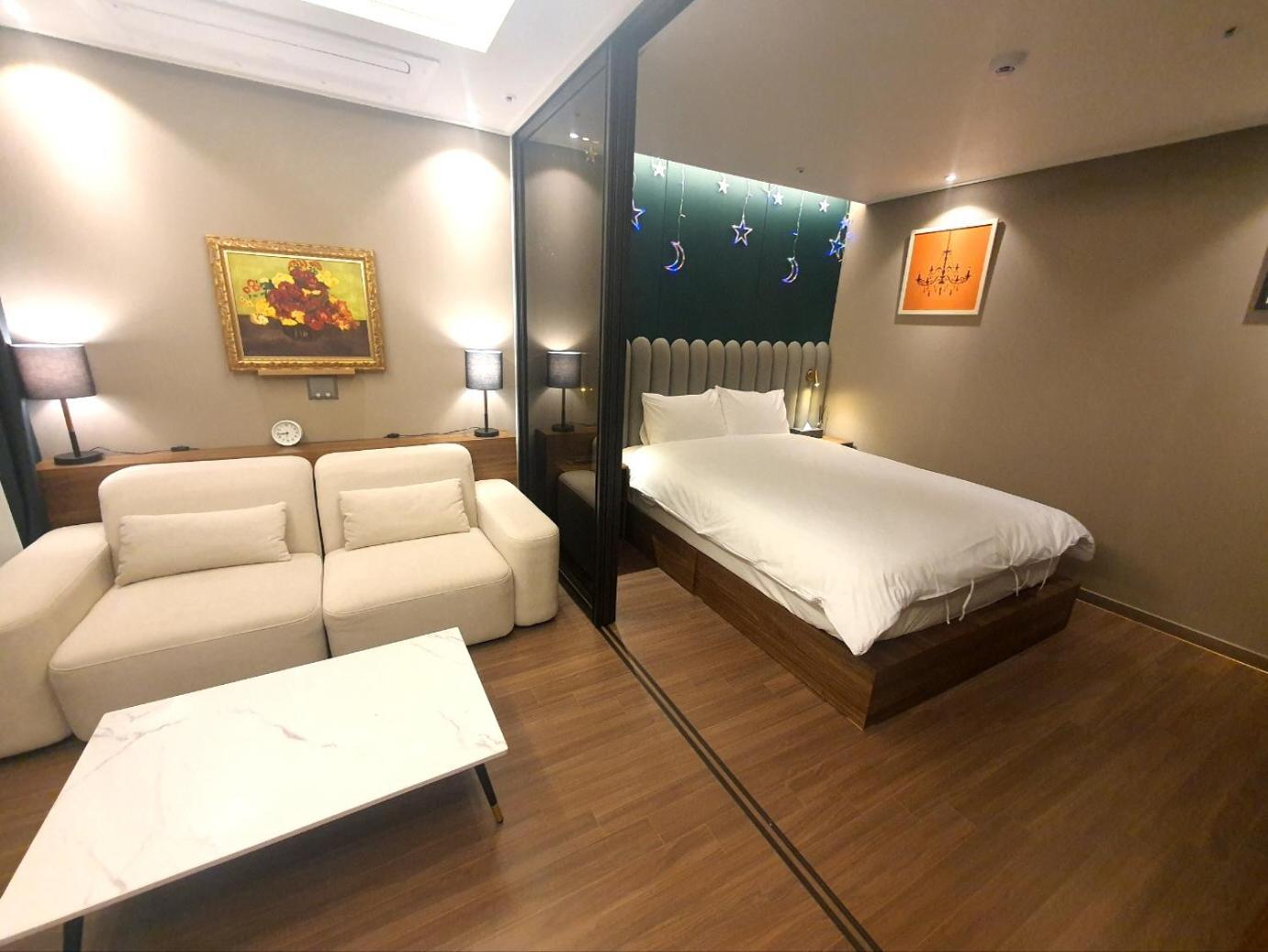 Raviens라비앙즈 Hotell Busan Exteriör bild