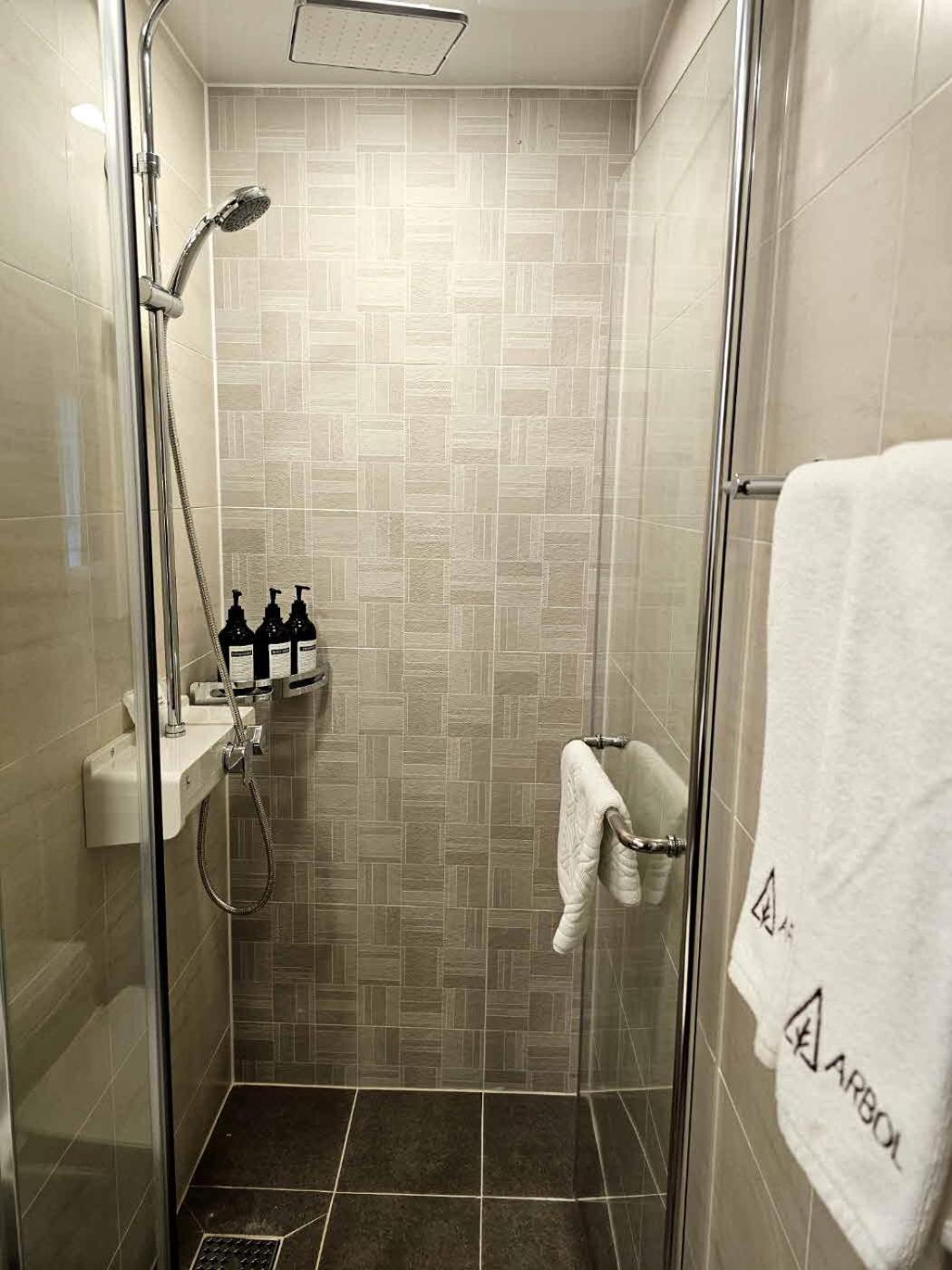 Raviens라비앙즈 Hotell Busan Exteriör bild